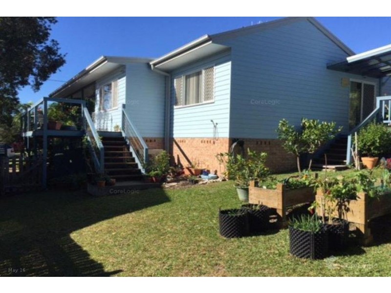 13 Sapphire Parade, Diamond Beach NSW 2430