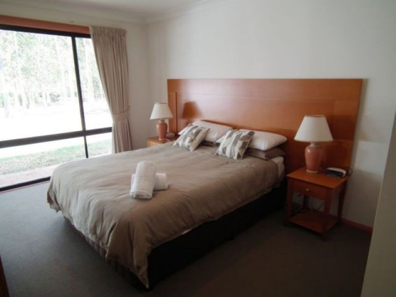 11 Hilltop Grove, Tallwoods Village NSW 2430