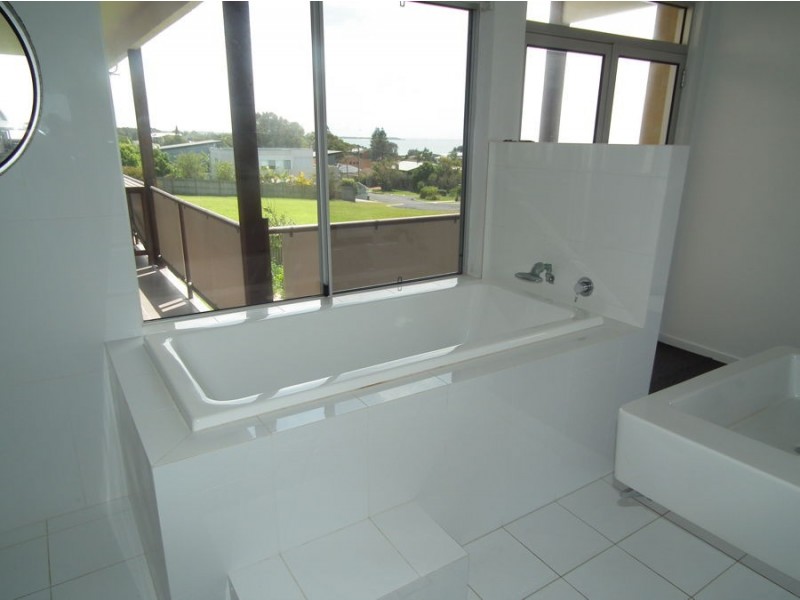 30 Emerald Drive, Diamond Beach NSW 2430