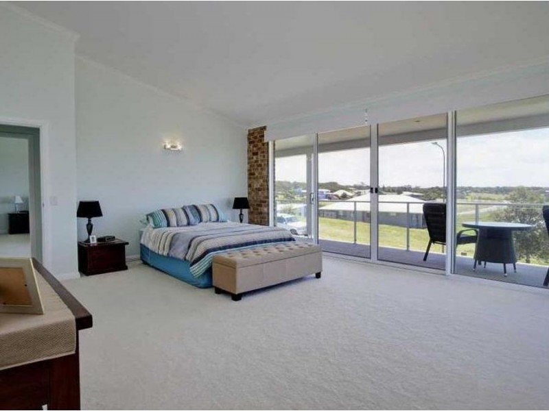 22 Glenelg Crescent, Red Head NSW 2430