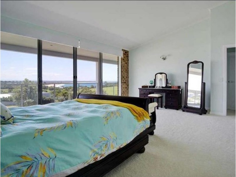 22 Glenelg Crescent, Red Head NSW 2430