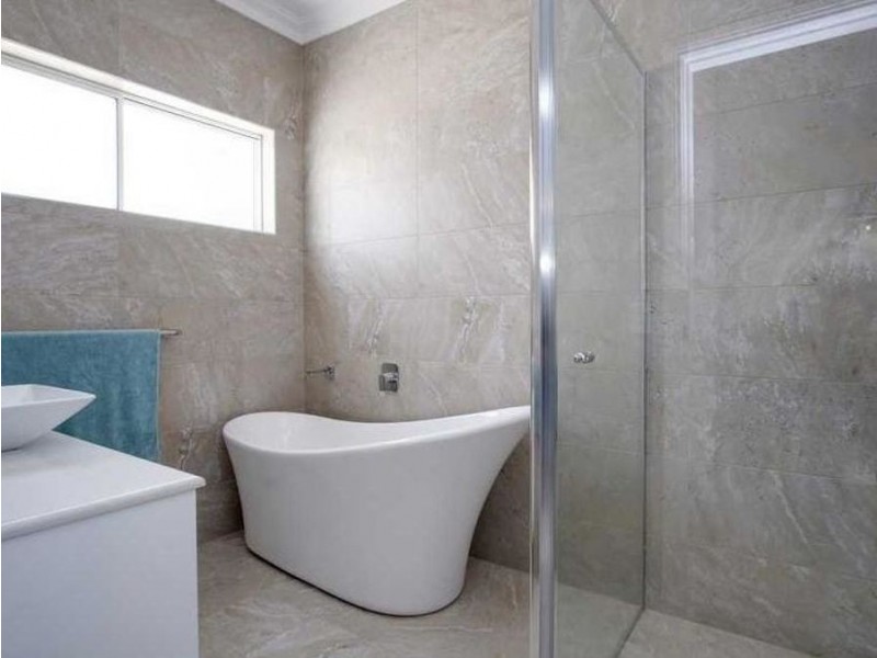 22 Glenelg Crescent, Red Head NSW 2430