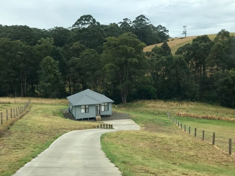 10 Creekline Crescent, Tallwoods Village NSW 2430