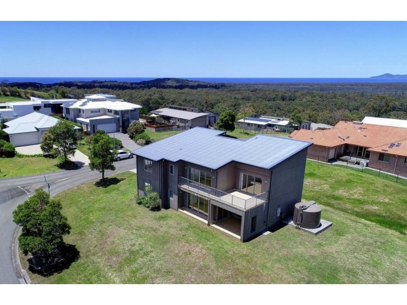 2 Lake View Way, Tallwoods Village NSW 2430