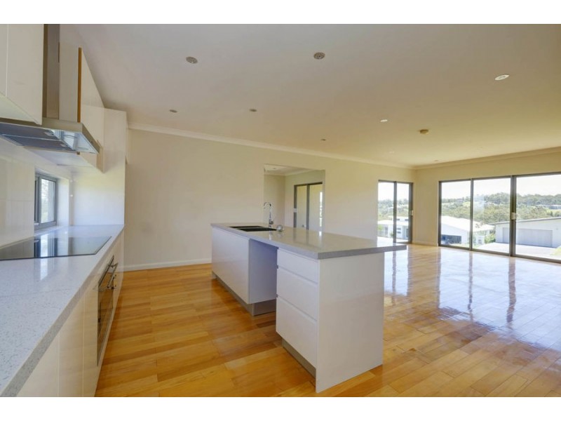 2 Lake View Way, Tallwoods Village NSW 2430