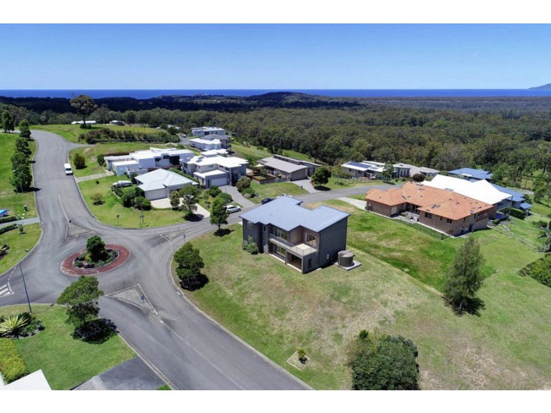 2 Lake View Way, Tallwoods Village NSW 2430