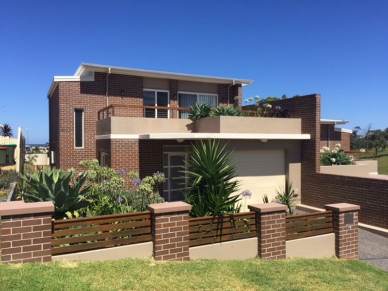 32 Seaview Street, Diamond Beach NSW 2430