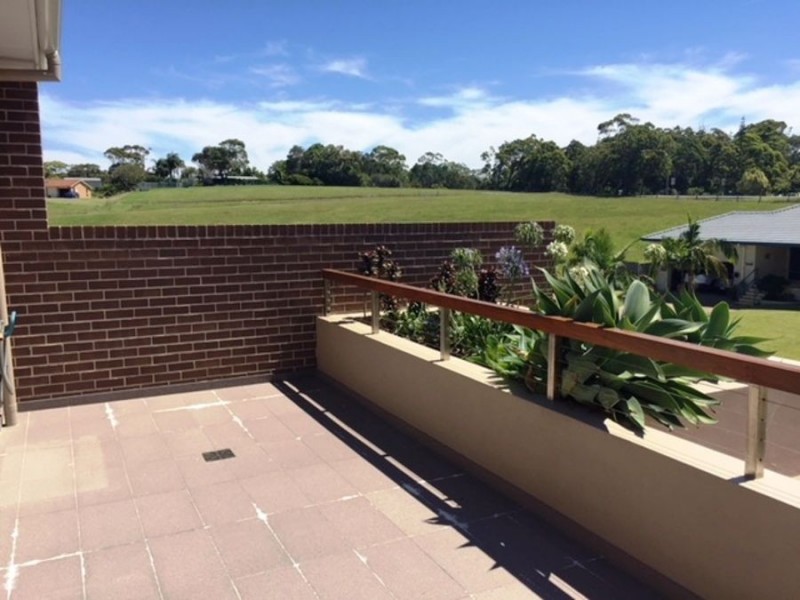 32 Seaview Street, Diamond Beach NSW 2430