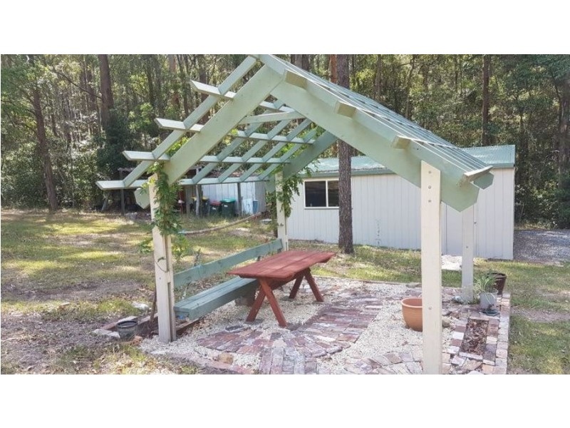 4 Koorainghat Close, Rainbow Flat NSW 2430