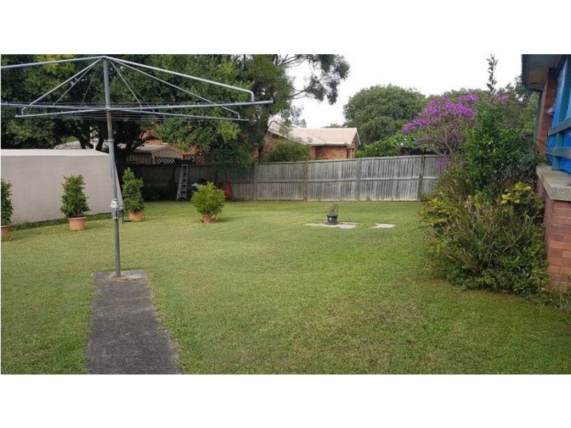 2 Henry Flett Street, Taree NSW 2430