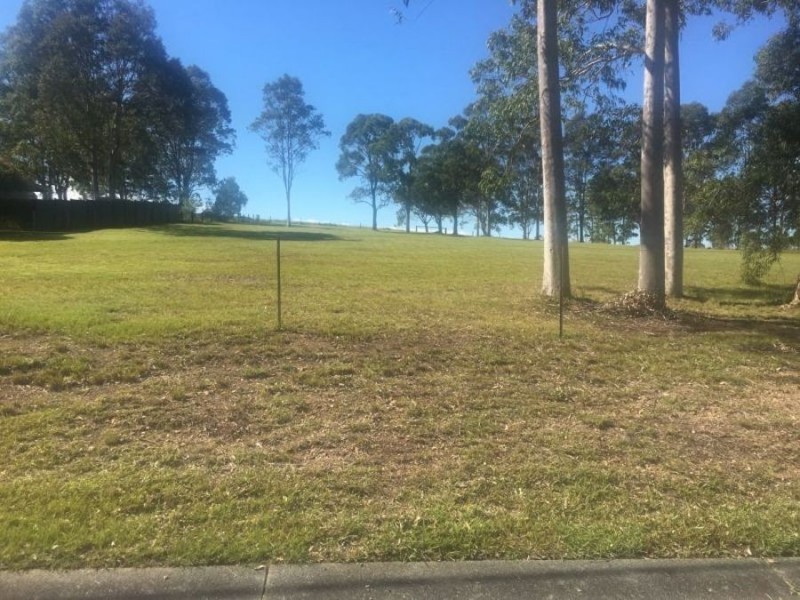 8 Federation Drive,, Hallidays Point NSW 2430