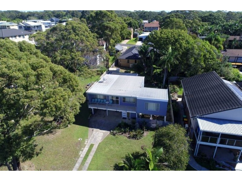 13 Escapade Avenue, Diamond Beach NSW 2430