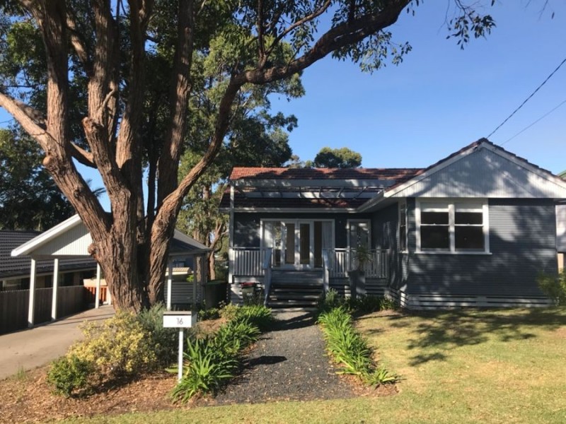 16 Sapphire Parade, Diamond Beach NSW 2430