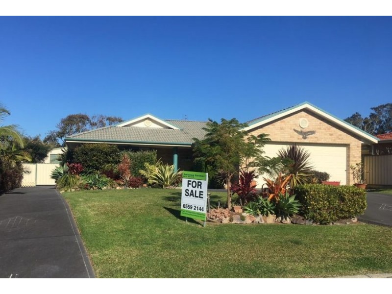 6 Meers Drive, Hallidays Point NSW 2430