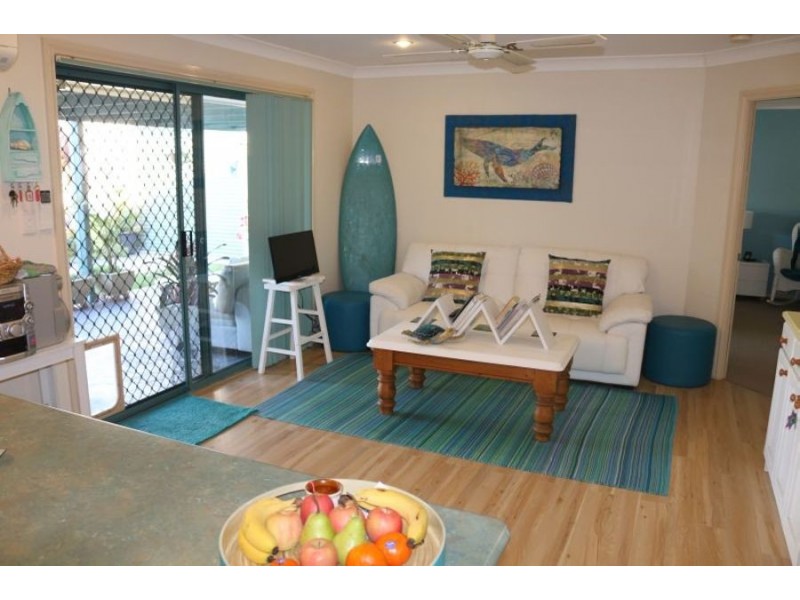 6 Meers Drive, Hallidays Point NSW 2430