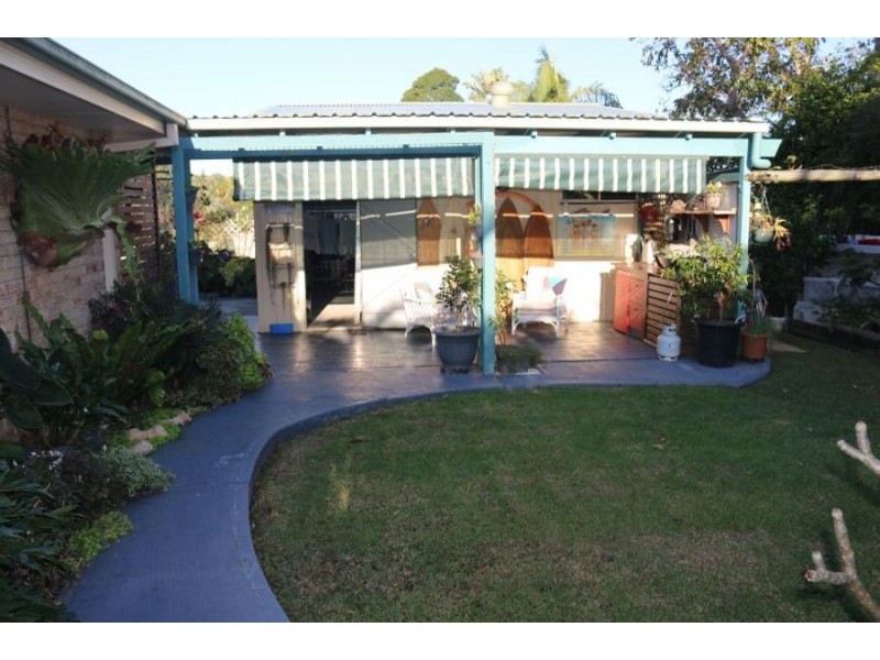 6 Meers Drive, Hallidays Point NSW 2430