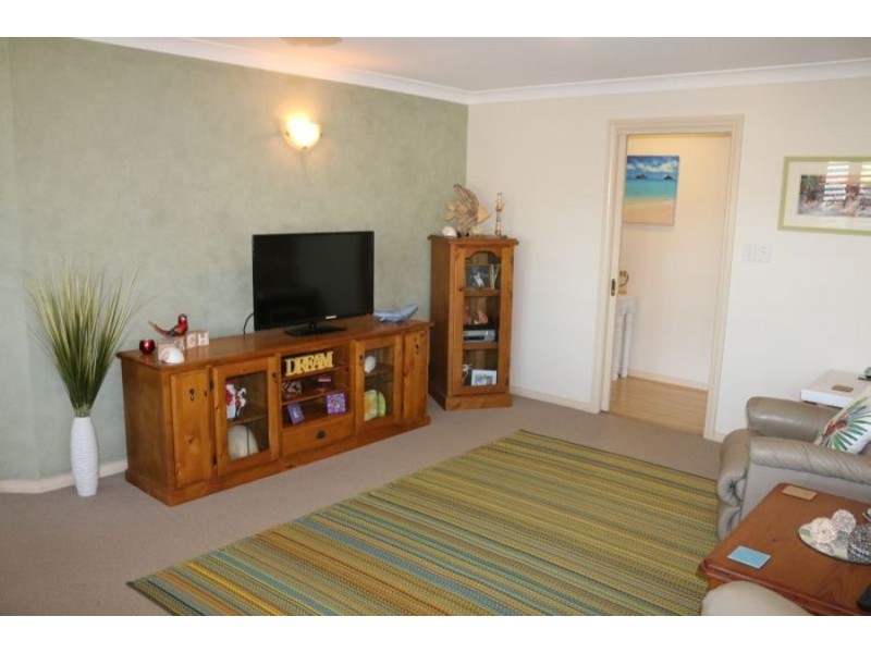6 Meers Drive, Hallidays Point NSW 2430