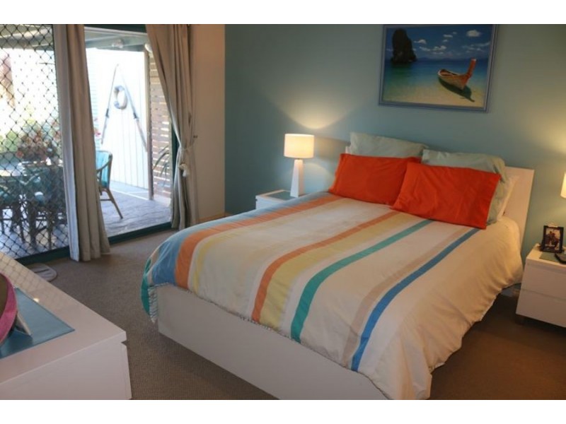 6 Meers Drive, Hallidays Point NSW 2430