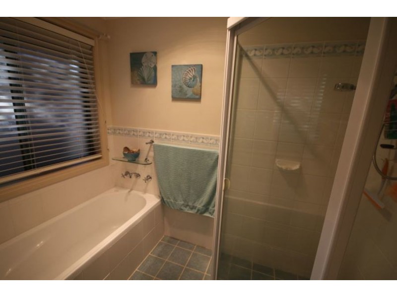 6 Meers Drive, Hallidays Point NSW 2430