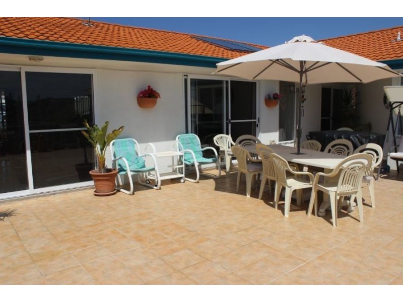 1/1 High Street, Black Head NSW 2430