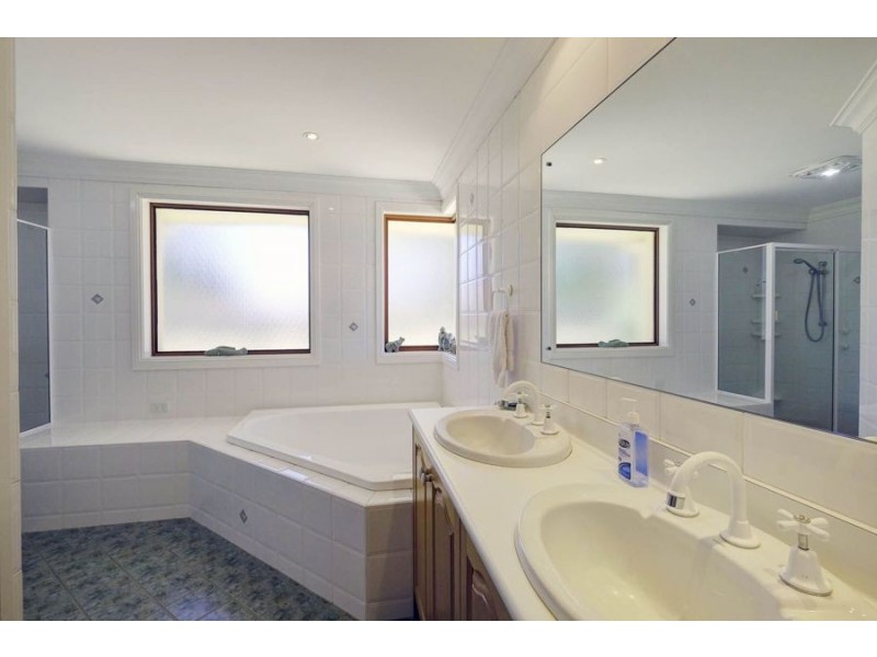 10 Hilltop Parkway, Tallwoods Village NSW 2430