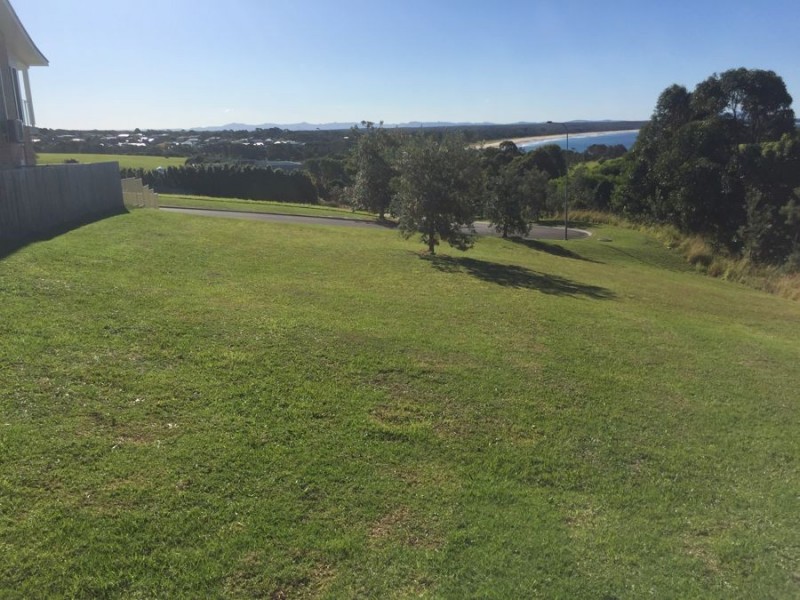 20 Glenelg Crescent, Red Head NSW 2430