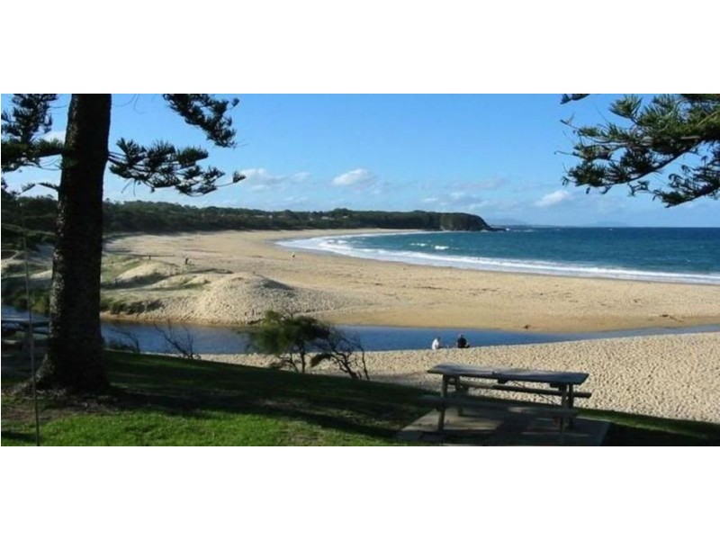 6 Bombora Place, Hallidays Point NSW 2430