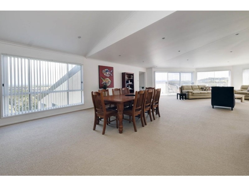 8 The Bridle Path, Tallwoods Village NSW 2430