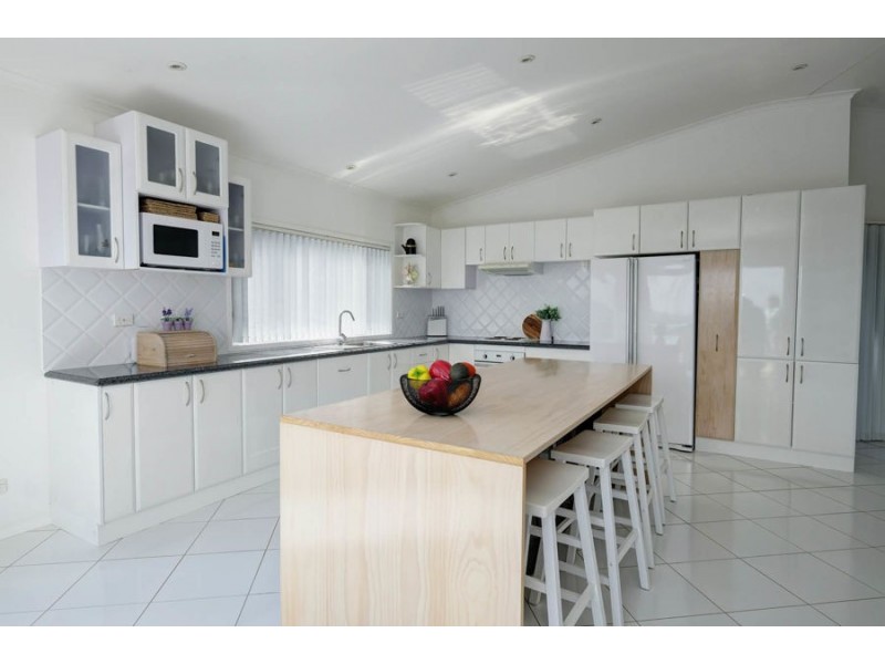 8 The Bridle Path, Tallwoods Village NSW 2430