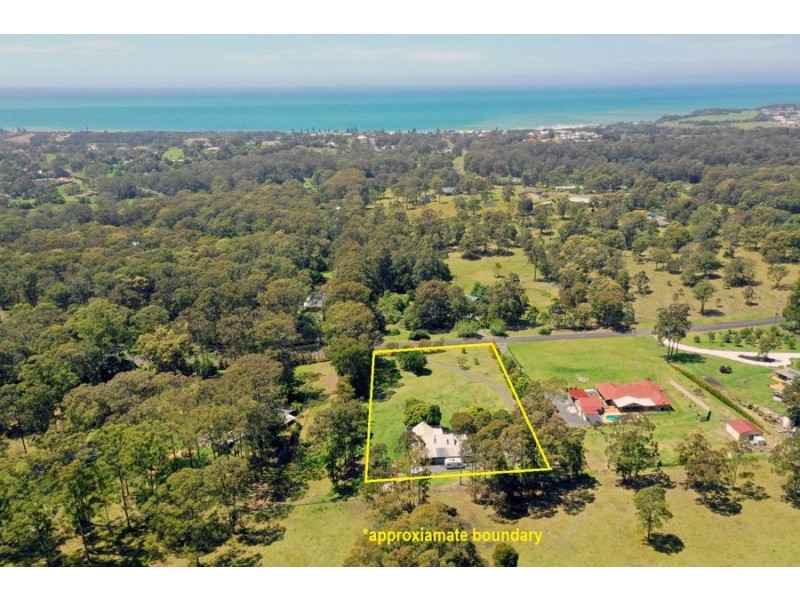 31 Figtree Drive, Diamond Beach NSW 2430