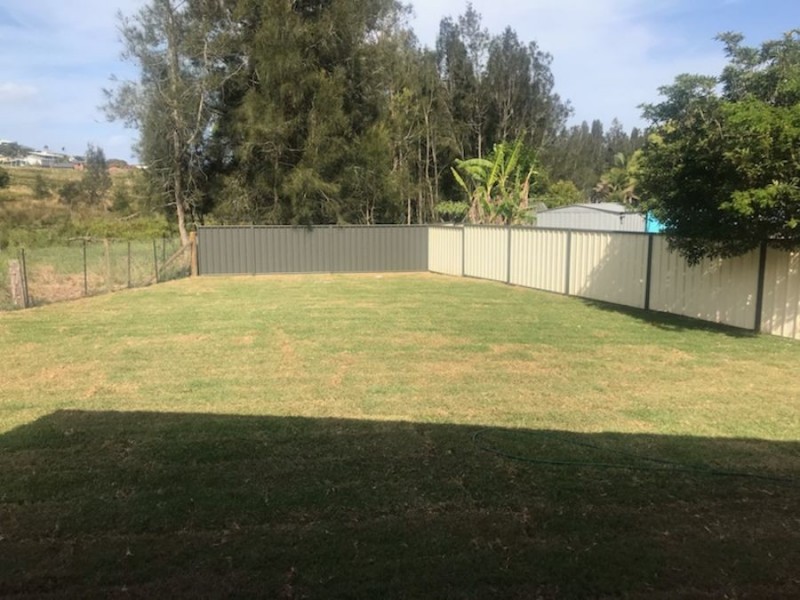 1 Fuetrill Close, Hallidays Point NSW 2430
