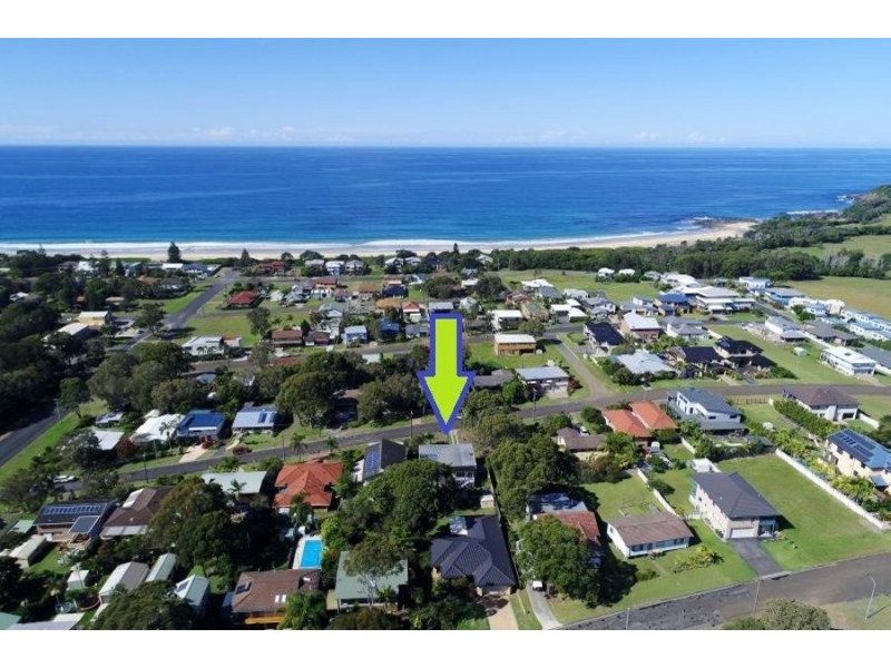 13 Escapade Avenue, Diamond Beach NSW 2430