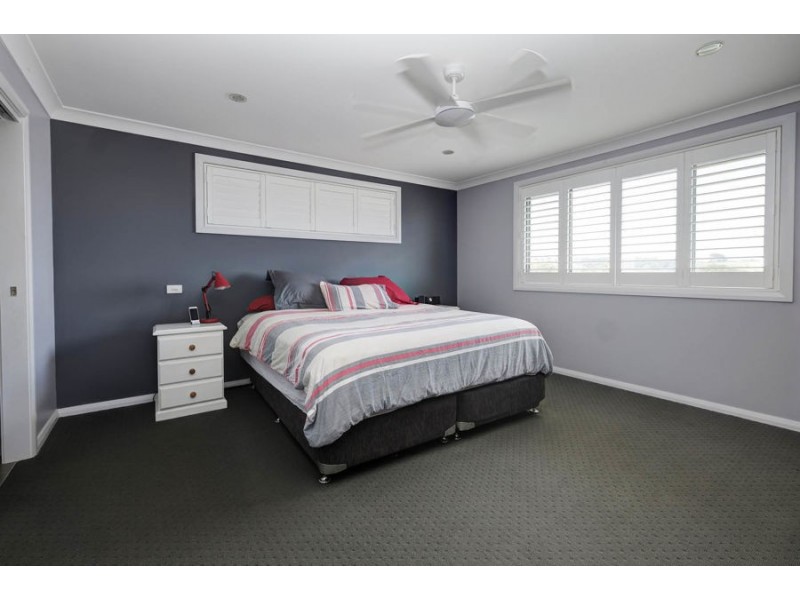 2 Meadows Close, Black Head NSW 2430