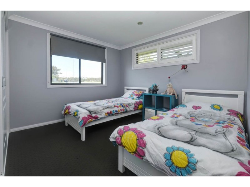 2 Meadows Close, Black Head NSW 2430