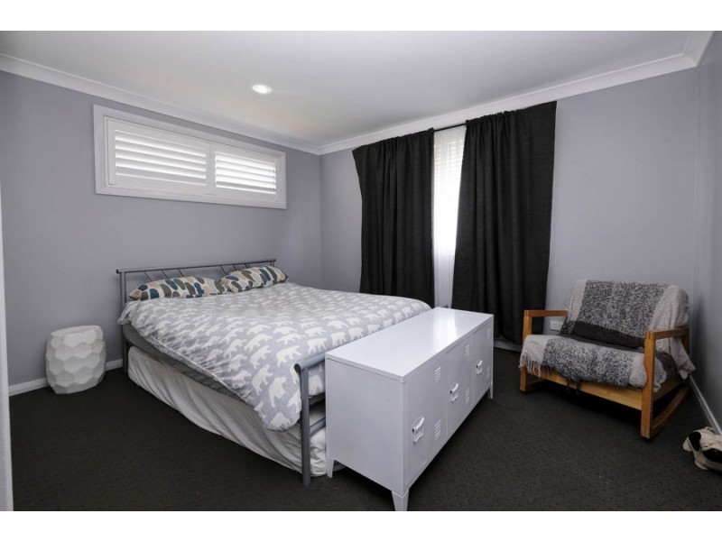 2 Meadows Close, Black Head NSW 2430