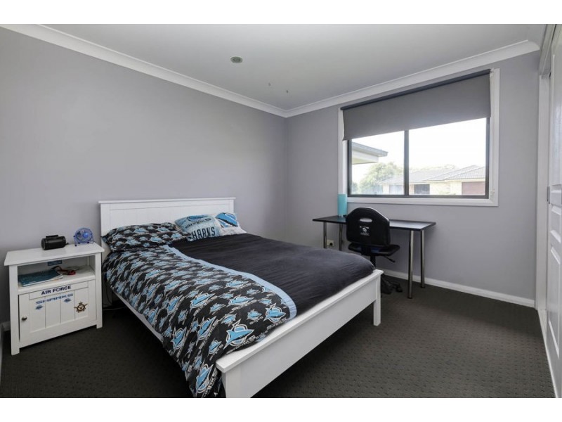 2 Meadows Close, Black Head NSW 2430