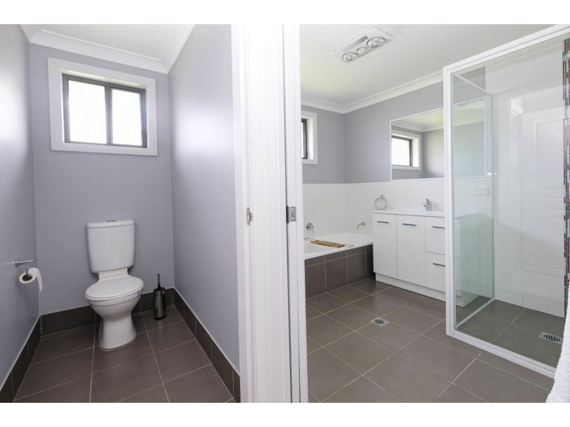 2 Meadows Close, Black Head NSW 2430