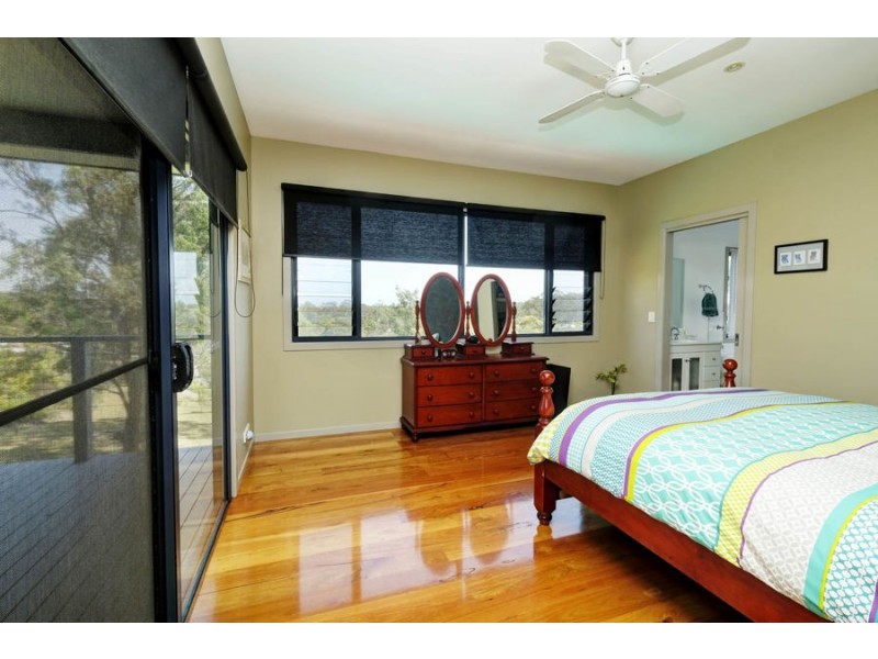 4 Bombora Place, Hallidays Point NSW 2430