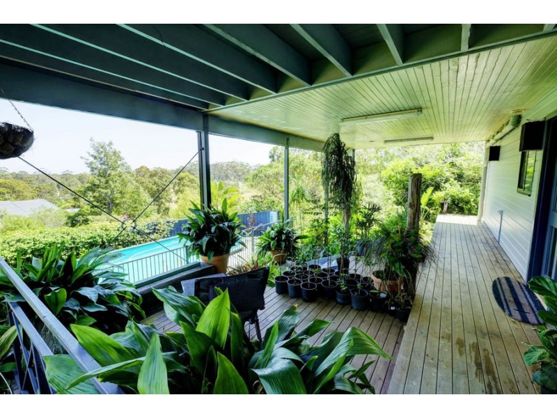 4 Bombora Place, Hallidays Point NSW 2430