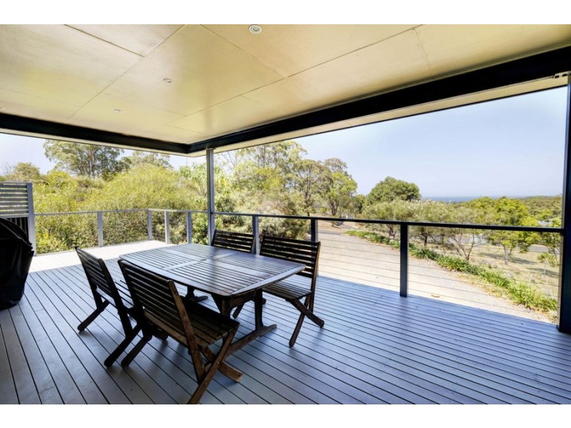 4 Bombora Place, Hallidays Point NSW 2430