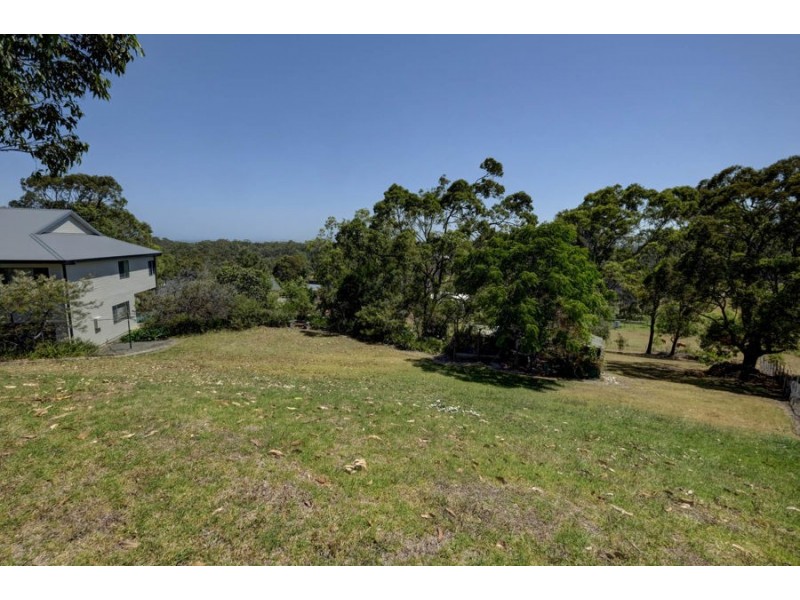 4 Bombora Place, Hallidays Point NSW 2430