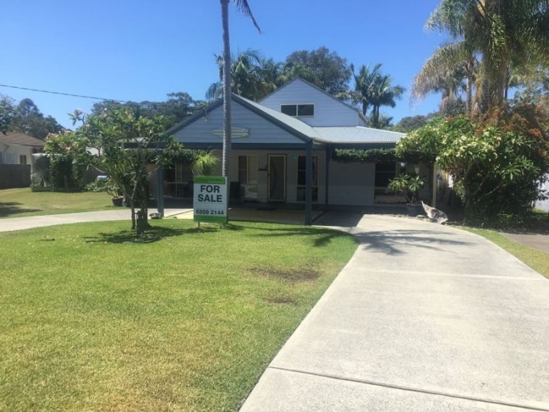 5 Saltwater Crescent, Diamond Beach NSW 2430