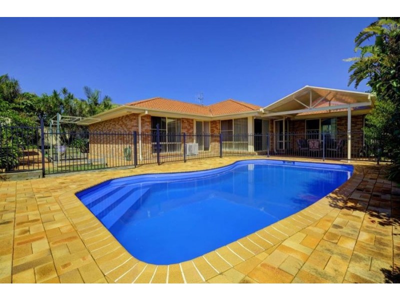 15 Bellevue Place, Hallidays Point NSW 2430