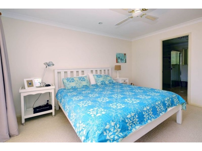 15 Bellevue Place, Hallidays Point NSW 2430