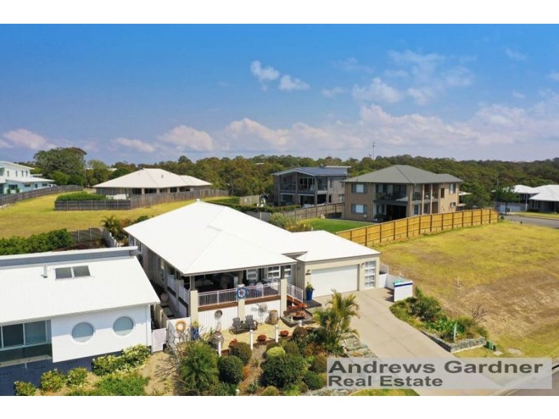 4 Twilight Close, Red Head NSW 2430