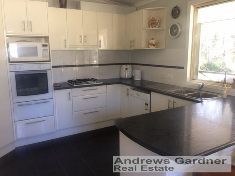 9 Oakview Drive, Hallidays Point NSW 2430