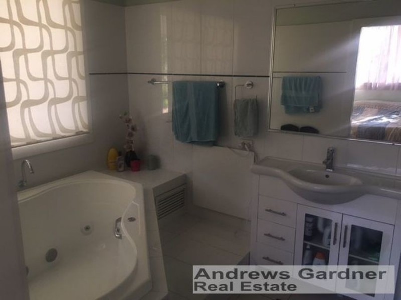 9 Oakview Drive, Hallidays Point NSW 2430