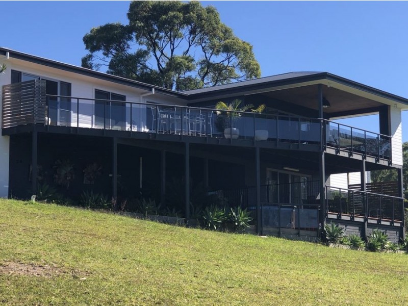 16-18 Headland Drive, Hallidays Point NSW 2430