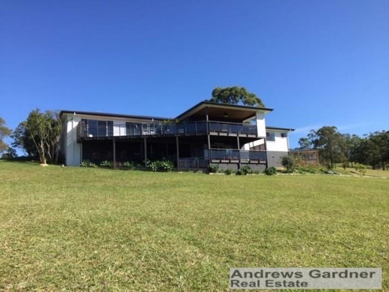 16 Headland Drive, Hallidays Point NSW 2430