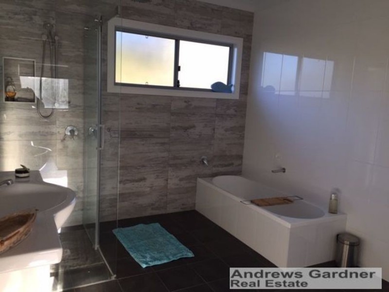 16 Headland Drive, Hallidays Point NSW 2430